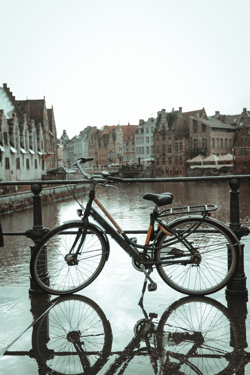 Klassieke grachten in Gent en Brugge
